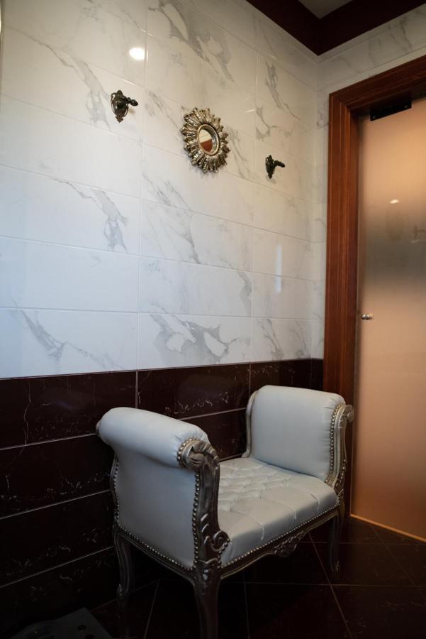 Castle House Rooms, Swimming Pool & Sauna & Tennis Court & Wine Cellar Сезана Экстерьер фото