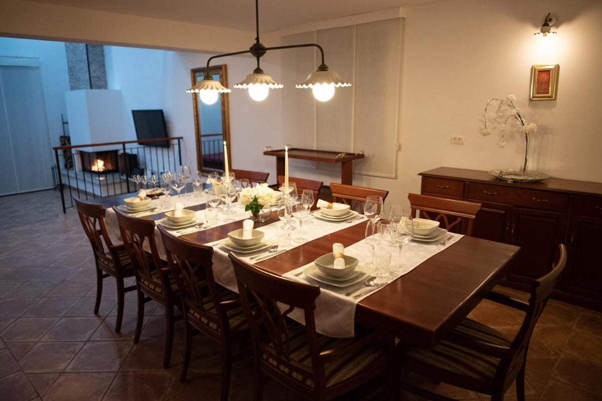 Castle House Rooms, Swimming Pool & Sauna & Tennis Court & Wine Cellar Сезана Экстерьер фото